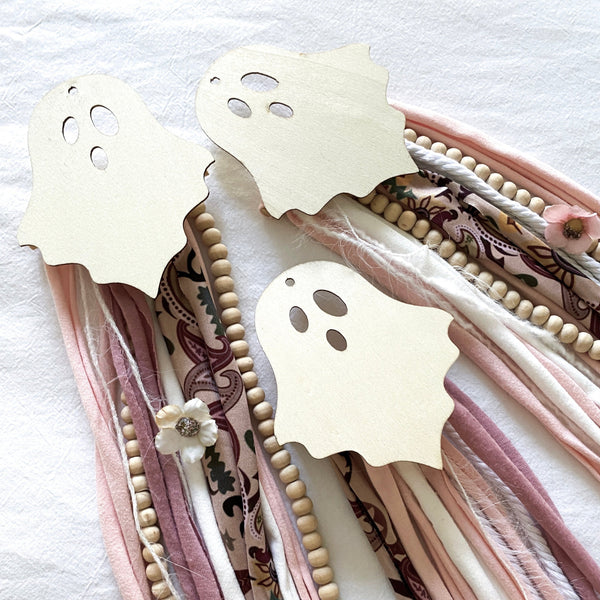 Pink Ghostly Halloween Decor