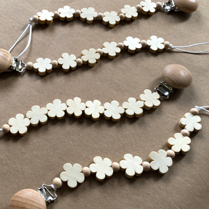 Daisy Wood Pacifier Clip